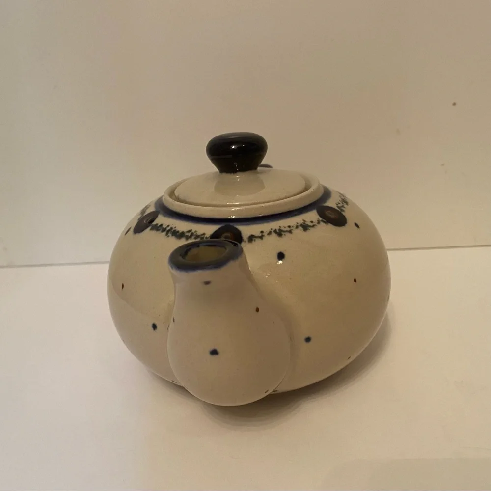 POLISH POTTERY TEAPOT WHITE BLUE HANDMADE HOME DINING SERVE-WARE 12 oz